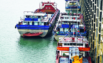 柳钢打通陆海运输新通道