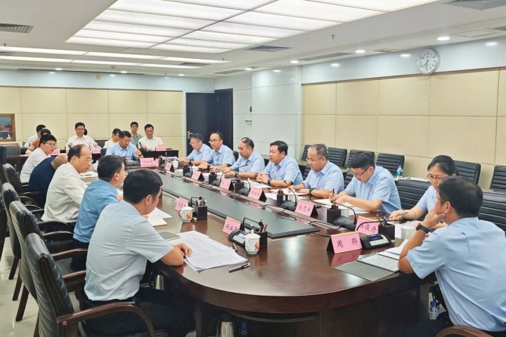 李斌与玉林市委书记张惠强举行工作座谈